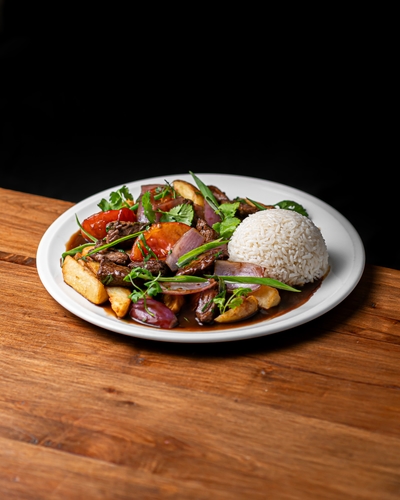 Lomo Saltado a la Limeña