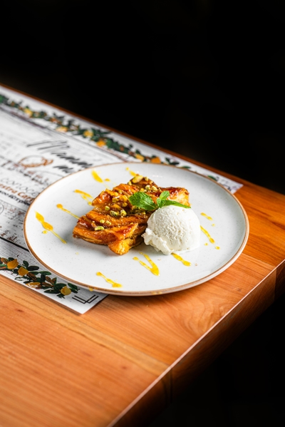 Trenza Dulce de Leche y Pistachos con Helado