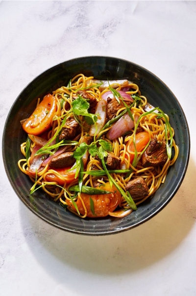 Tallarines Saltados Criollos de Filete