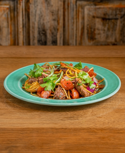 Tallarines Saltado de Filete