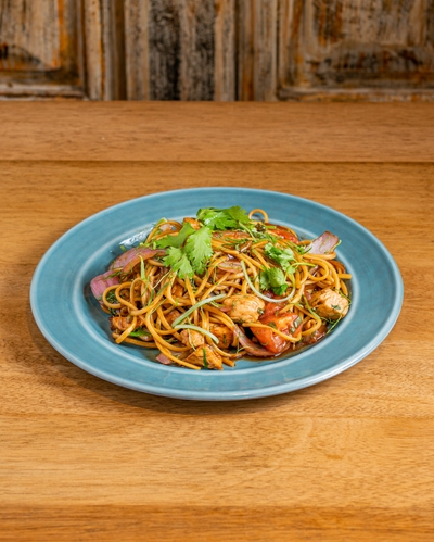 Tallarin Saltado de Pollo