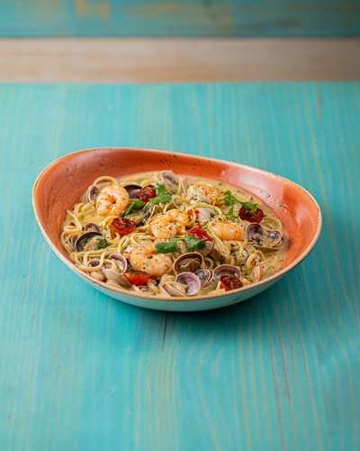 Spaghetti al Ajillo con Camarones