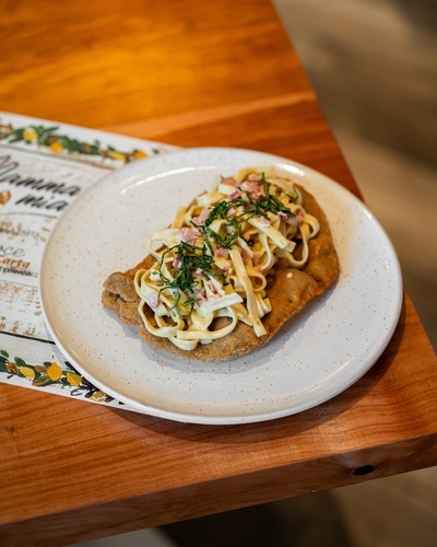 Milanesa Pollo Panna Prosciutto