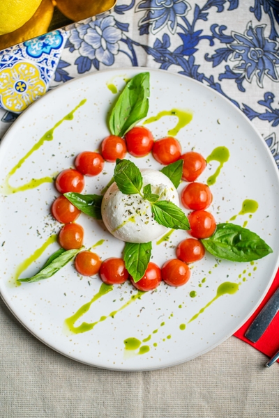 Burrata e Pomodorini